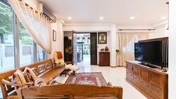 Peakview Estate (D16), Semi-Detached #553787421